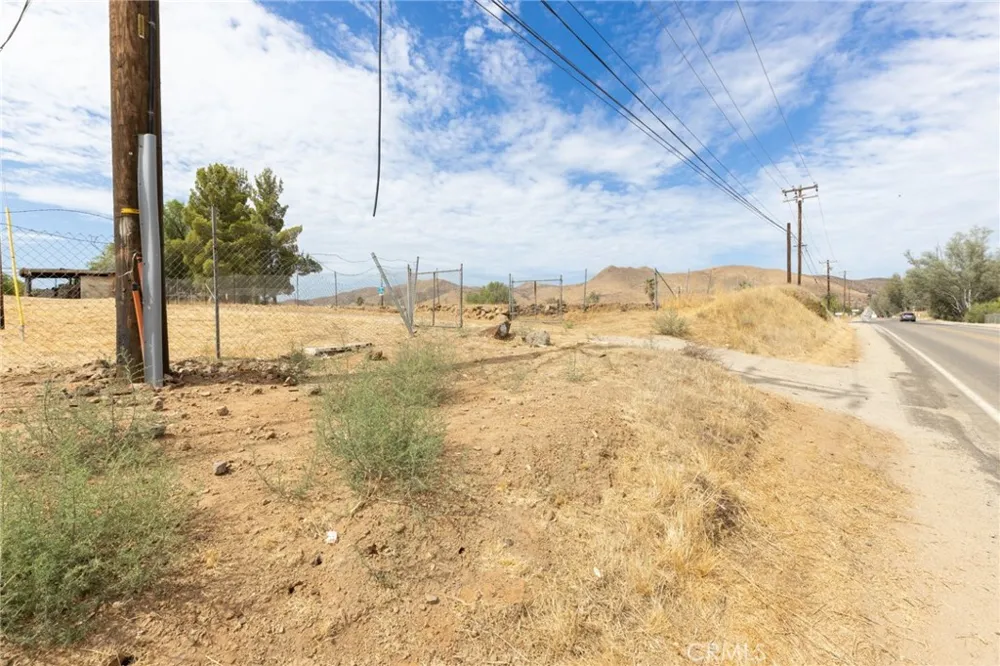 21639 Ellis Avenue Perris, CA 92572