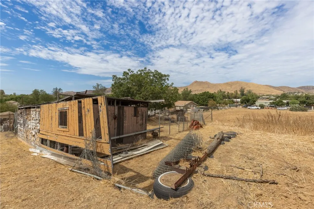 21639 Ellis Avenue Perris, CA 92572