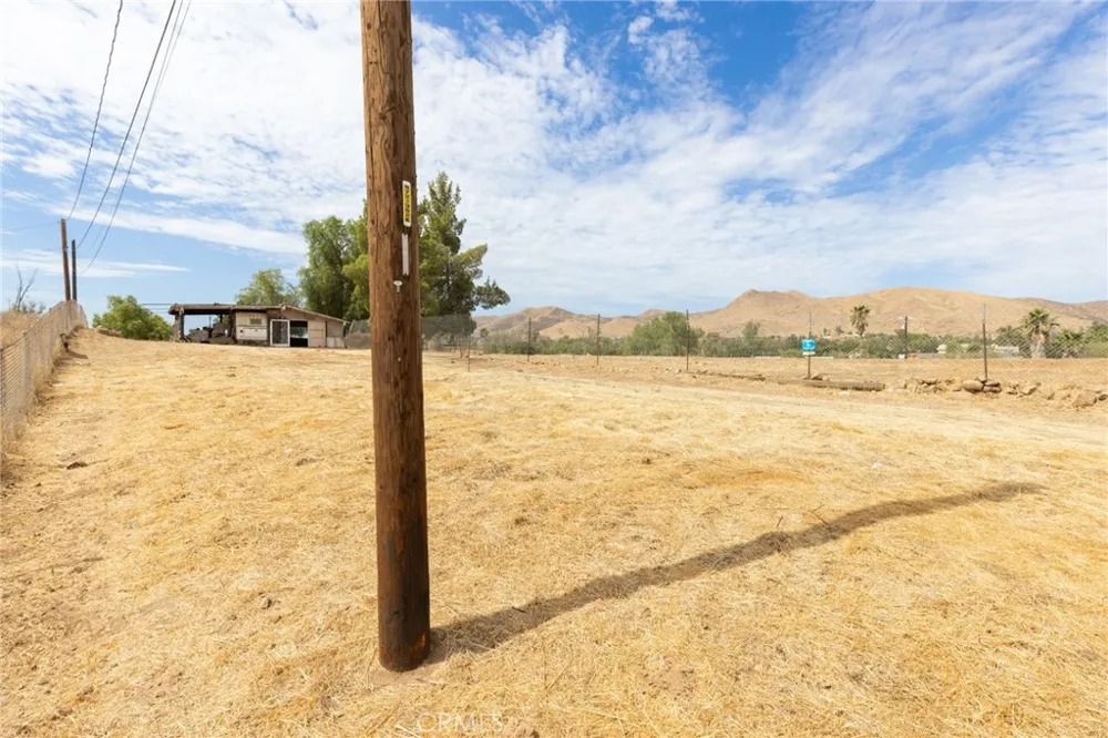 21639 Ellis Avenue Perris, CA 92572