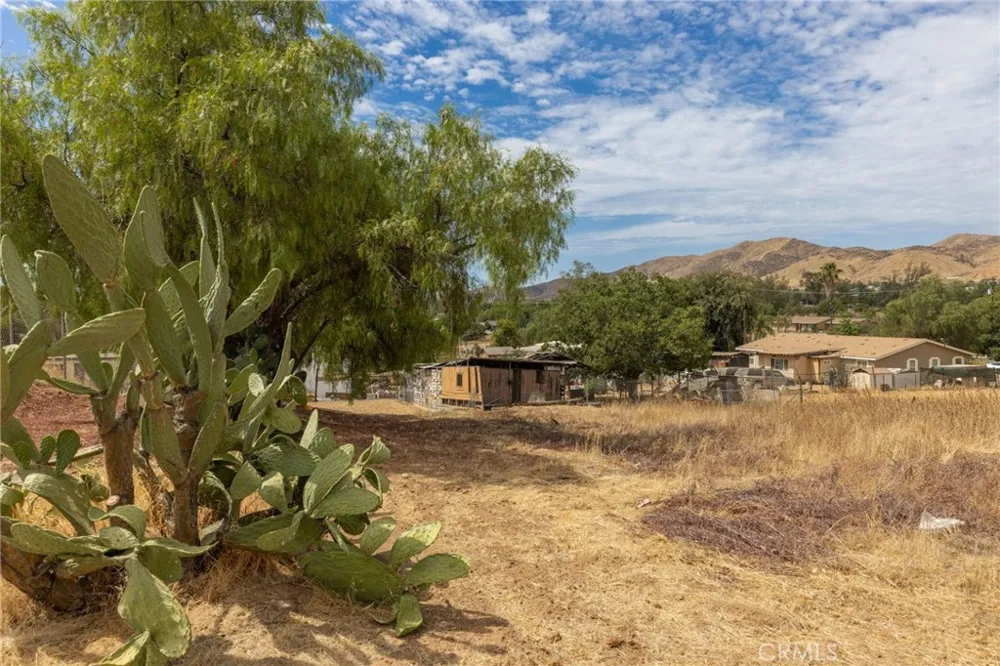 21639 Ellis Avenue Perris, CA 92572