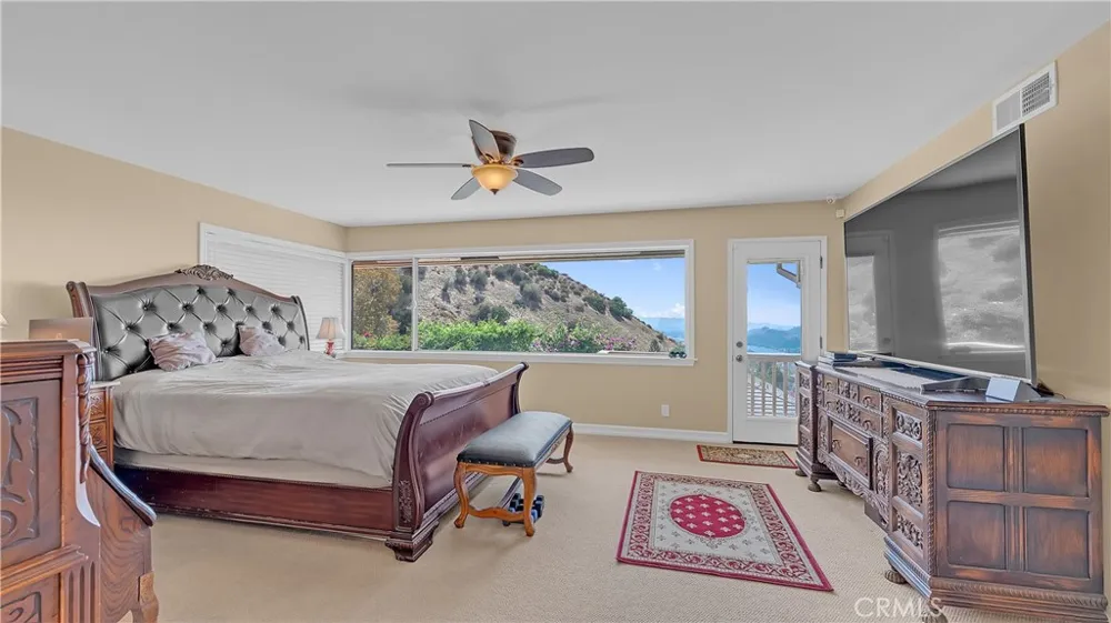 3380 Lamer Street Burbank, CA 91504