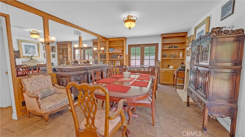 3380 Lamer Street Burbank, CA 91504