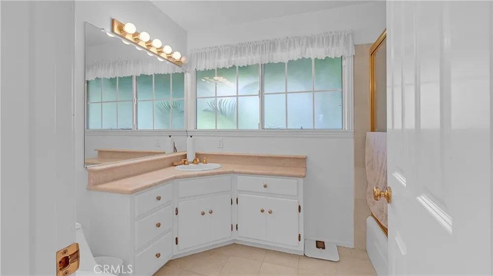 3380 Lamer Street Burbank, CA 91504