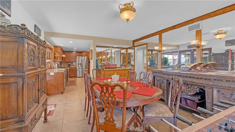 3380 Lamer Street Burbank, CA 91504