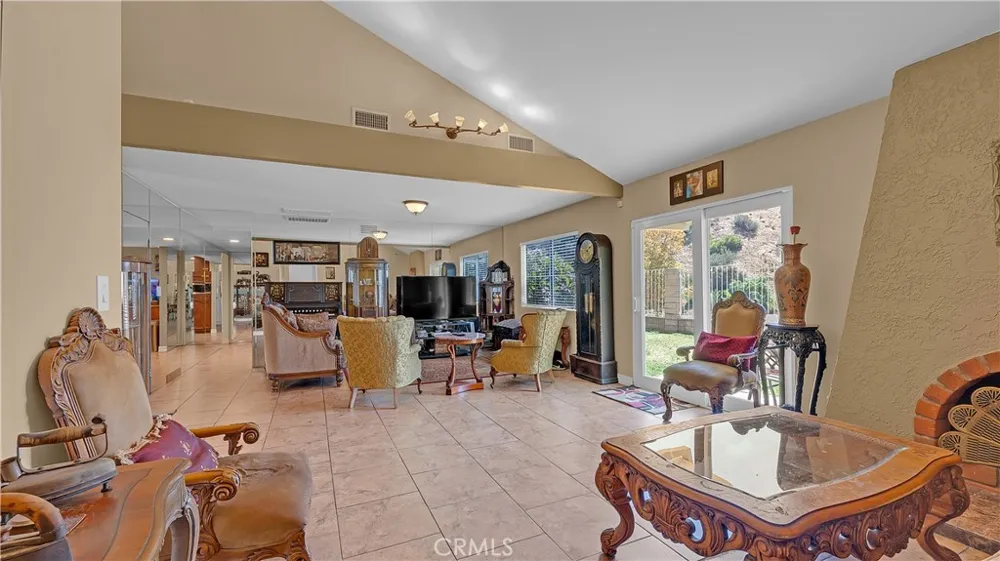 3380 Lamer Street Burbank, CA 91504