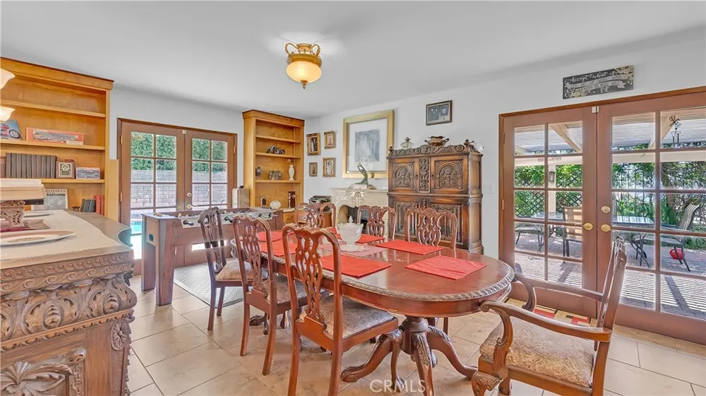 3380 Lamer Street Burbank, CA 91504