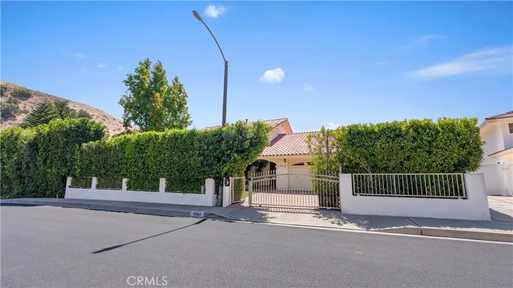 3380 Lamer Street Burbank, CA 91504