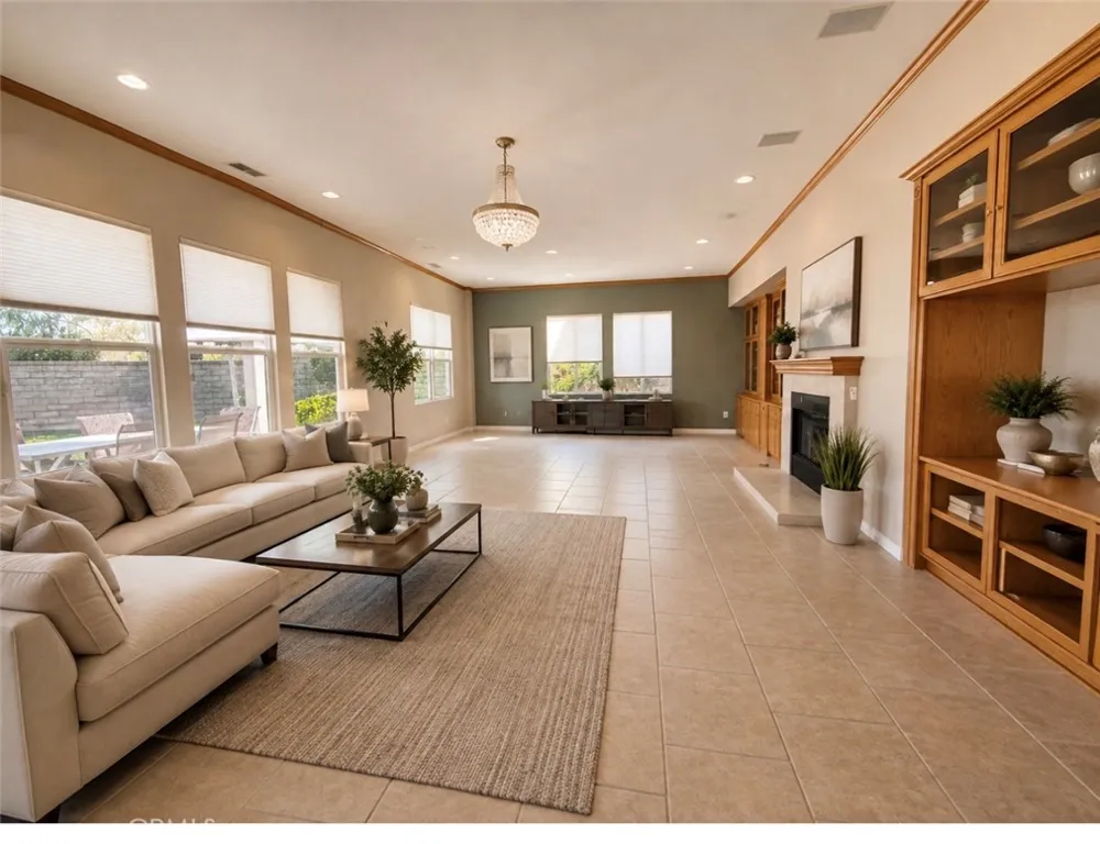 24210 English Rose Pl Valencia, CA 91354