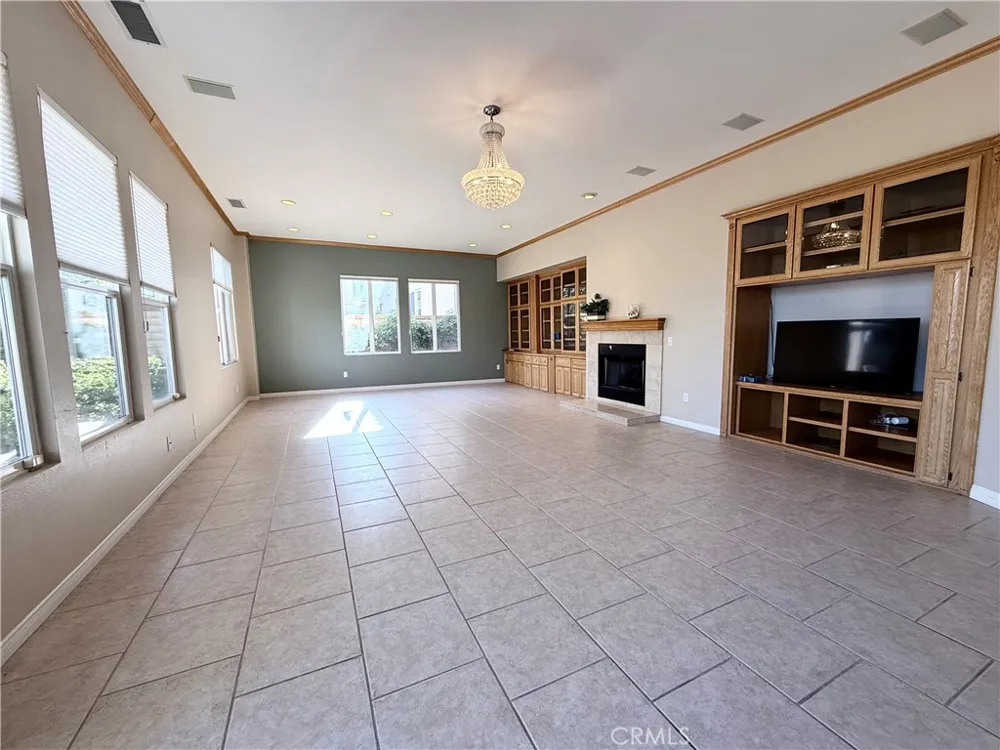 24210 English Rose Pl Valencia, CA 91354