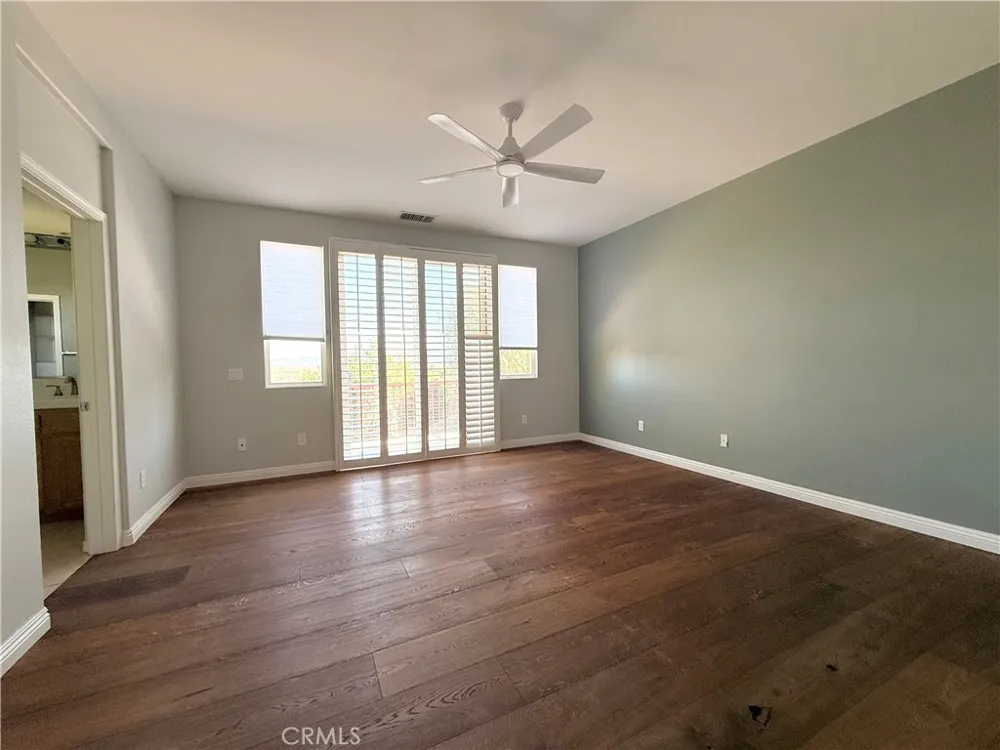 24210 English Rose Pl Valencia, CA 91354