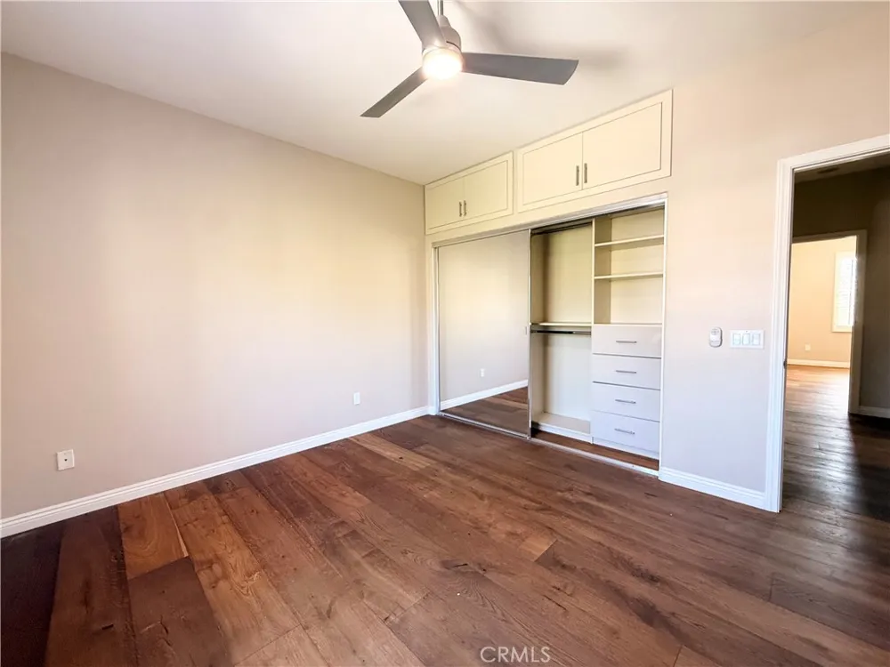 24210 English Rose Pl Valencia, CA 91354