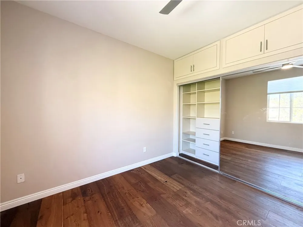 24210 English Rose Pl Valencia, CA 91354