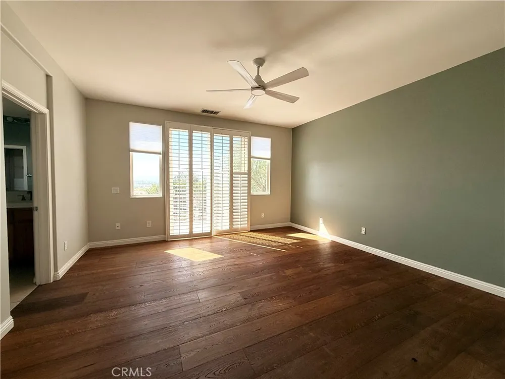24210 English Rose Pl Valencia, CA 91354