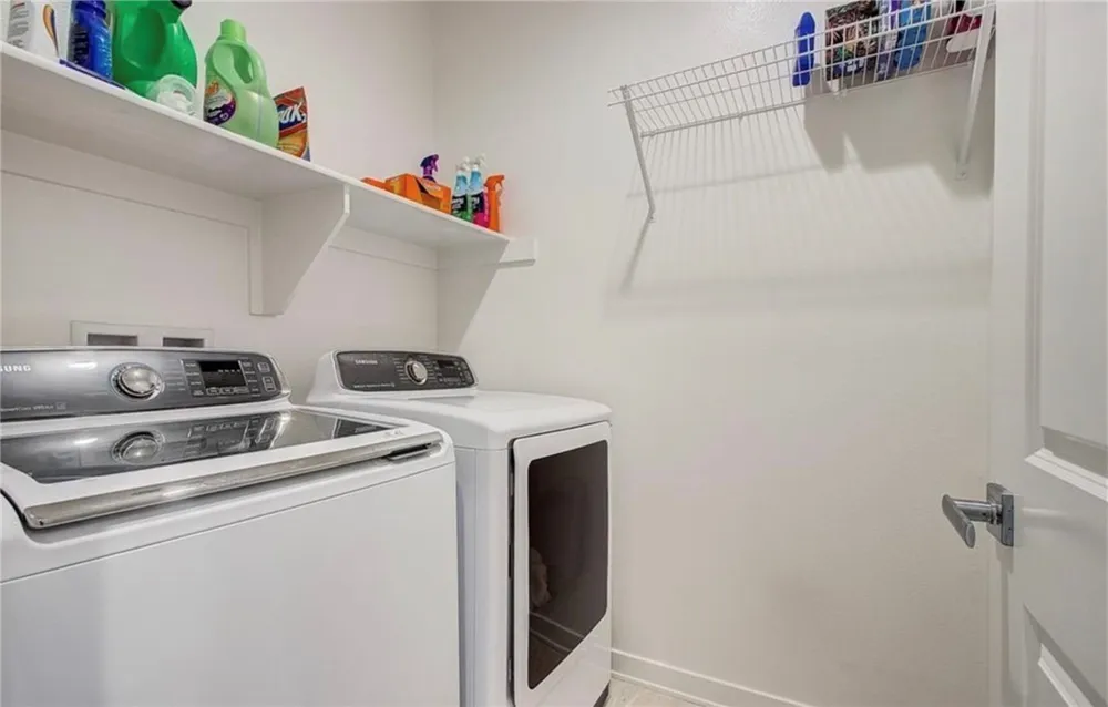 28678 Jardineras Drive Valencia, CA 91354