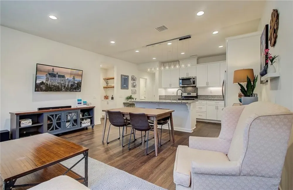 28678 Jardineras Drive Valencia, CA 91354