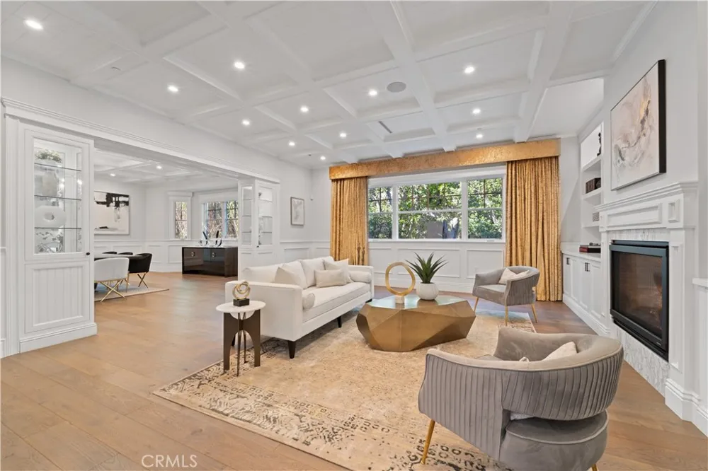 17528 Jayden Lane Encino, CA 91316