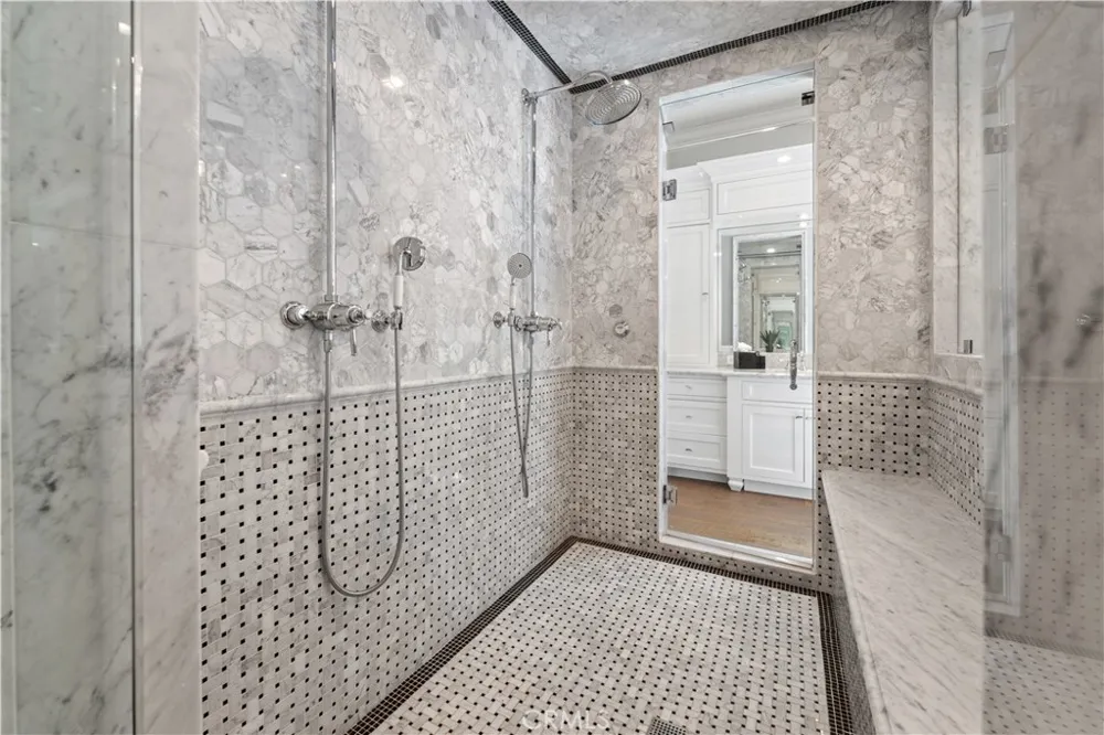 17528 Jayden Lane Encino, CA 91316