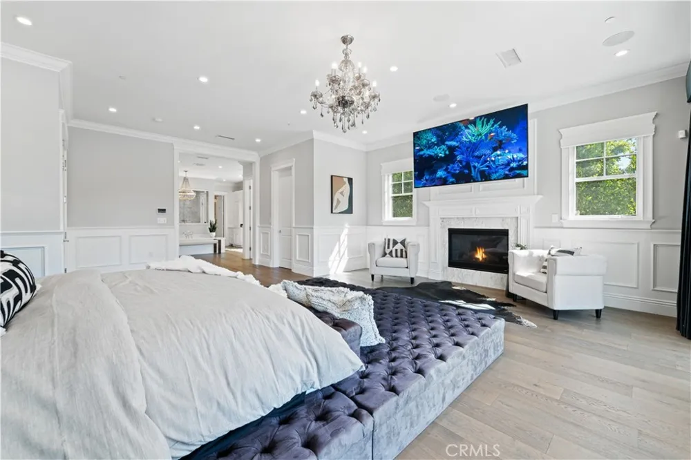 17528 Jayden Lane Encino, CA 91316