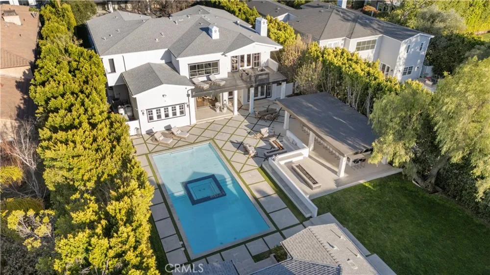 17528 Jayden Lane Encino, CA 91316