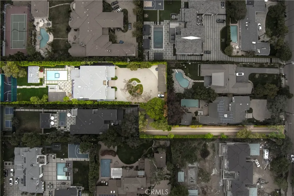 17528 Jayden Lane Encino, CA 91316