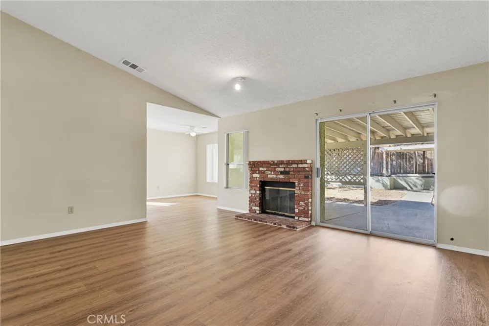 12404 Mammoth Drive Victorville, CA 92392
