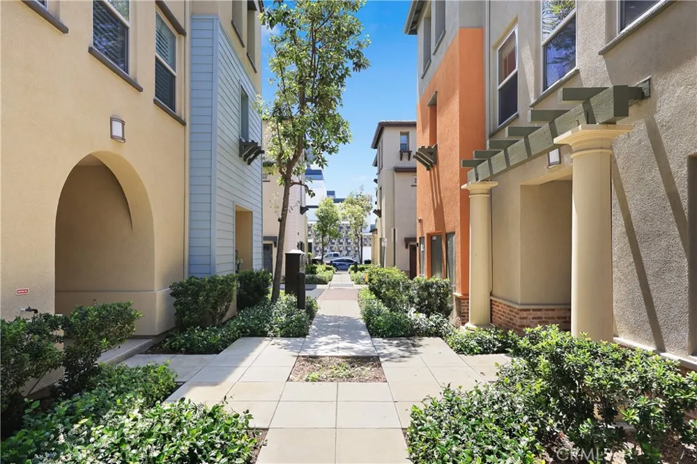 12466 CANAL DRIVE #6 Rancho Cucamonga, CA 91739
