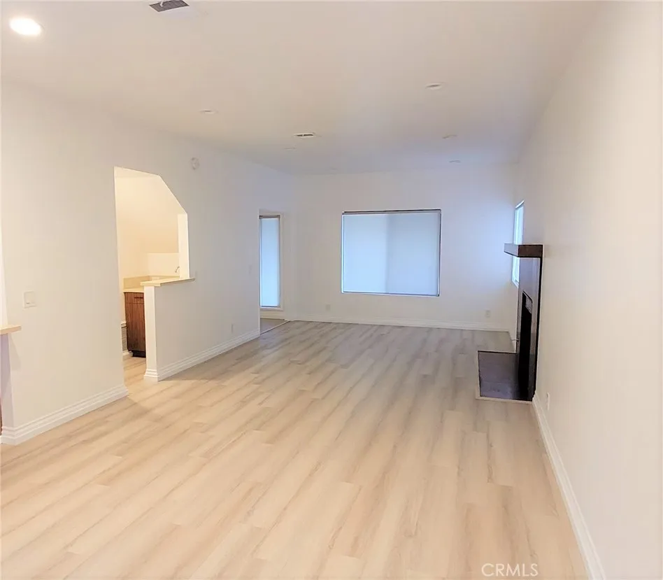 23310 Weller Place Woodland Hills, CA 91367