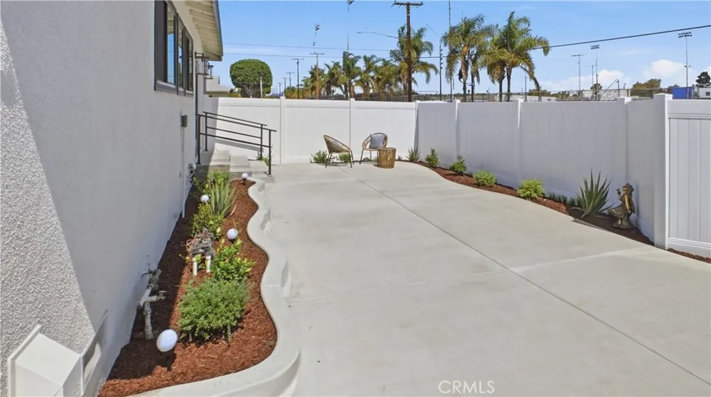 11100 Greenlawn Culver City, CA 90230