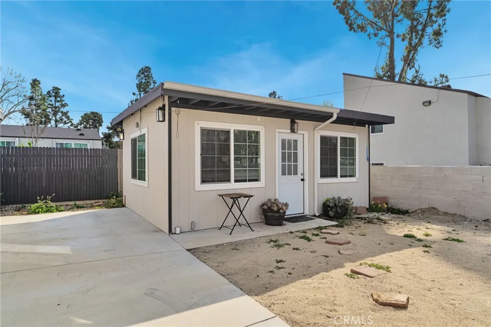70 W Claremont St Pasadena, CA 91103