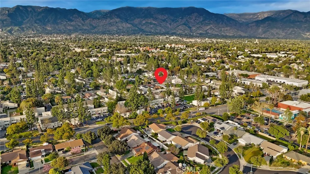 70 W Claremont St Pasadena, CA 91103