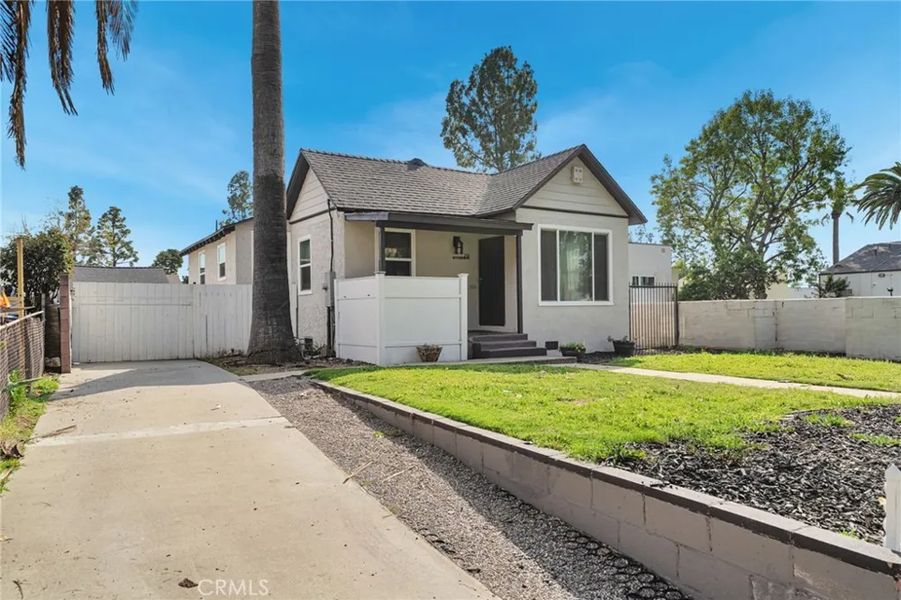 70 W Claremont St Pasadena, CA 91103