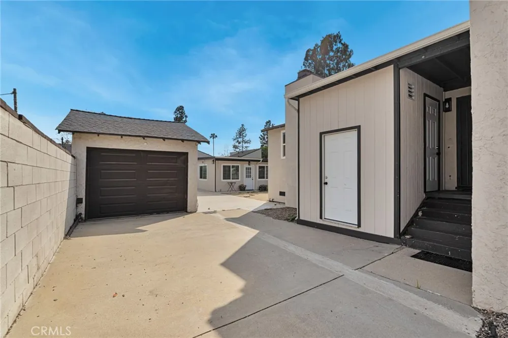 70 W Claremont St Pasadena, CA 91103