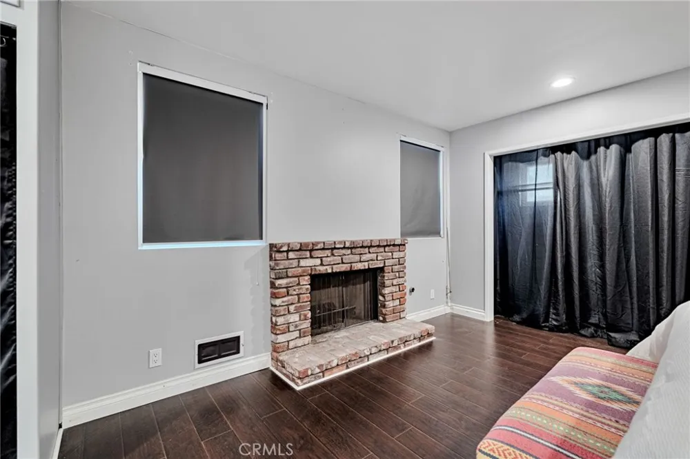 70 W Claremont St Pasadena, CA 91103