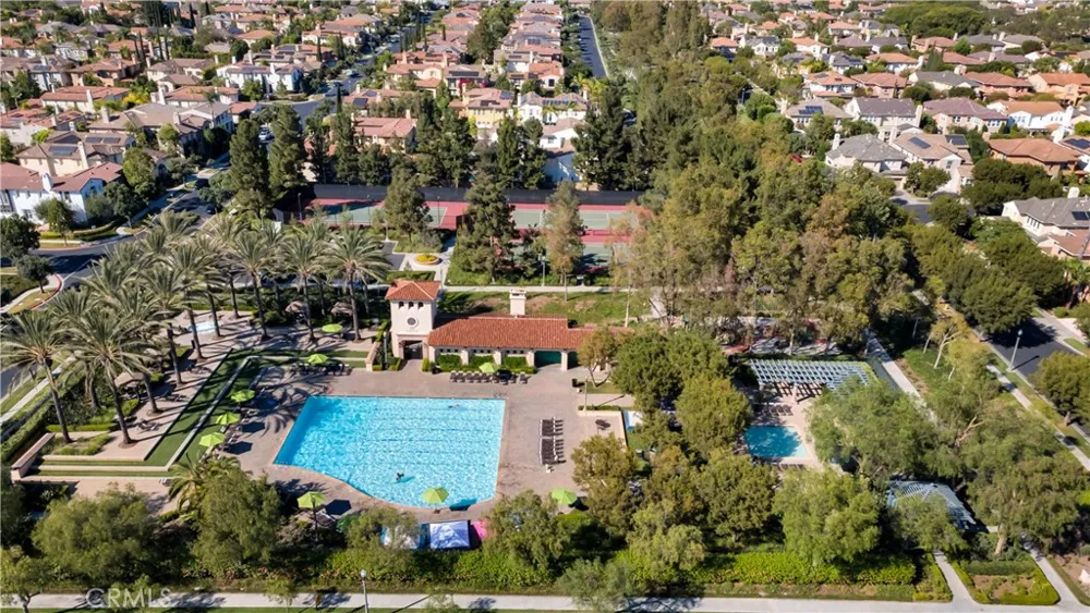 128 Talmadge Irvine, CA 92602