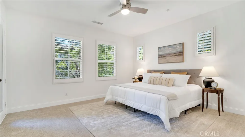 128 Talmadge Irvine, CA 92602