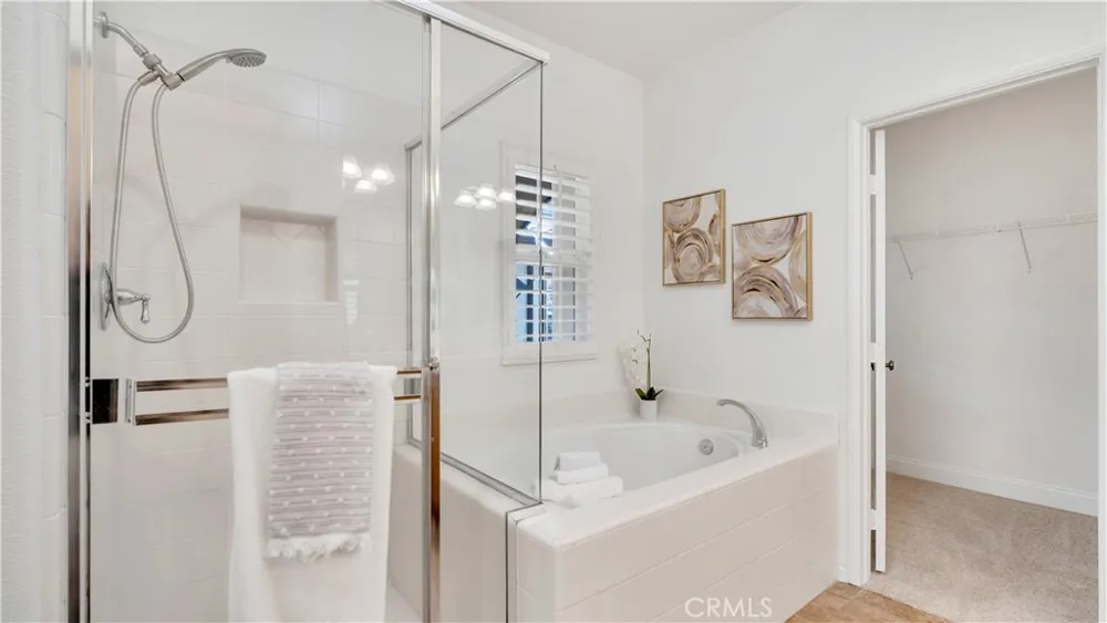 128 Talmadge Irvine, CA 92602