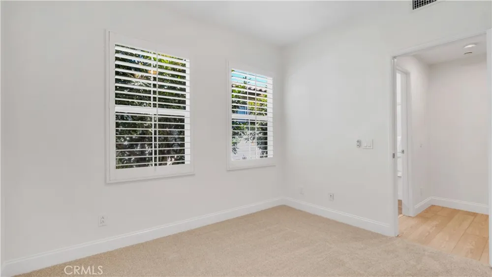 128 Talmadge Irvine, CA 92602
