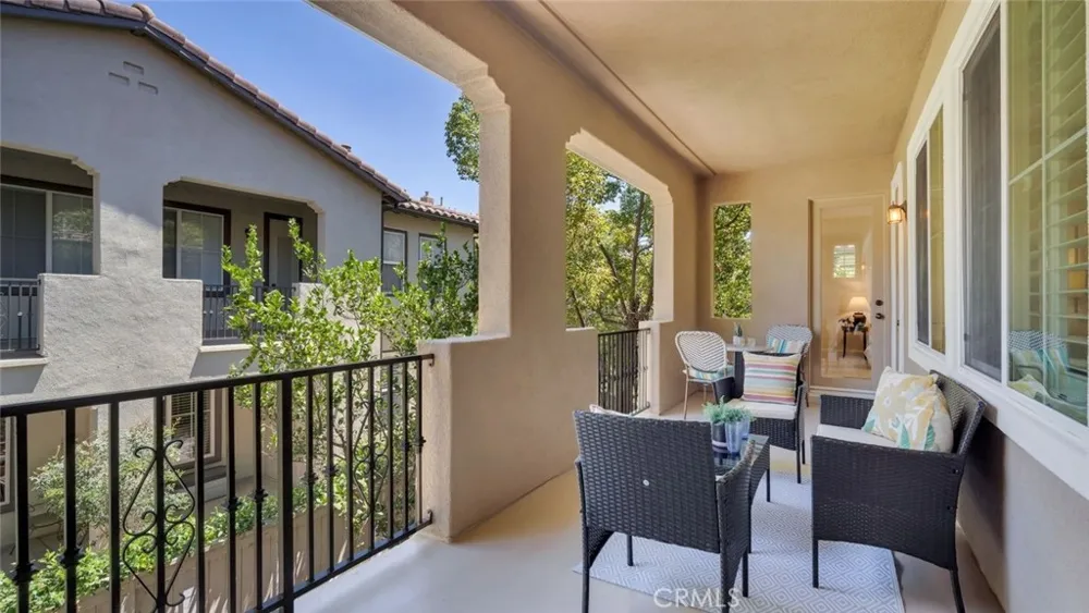 128 Talmadge Irvine, CA 92602