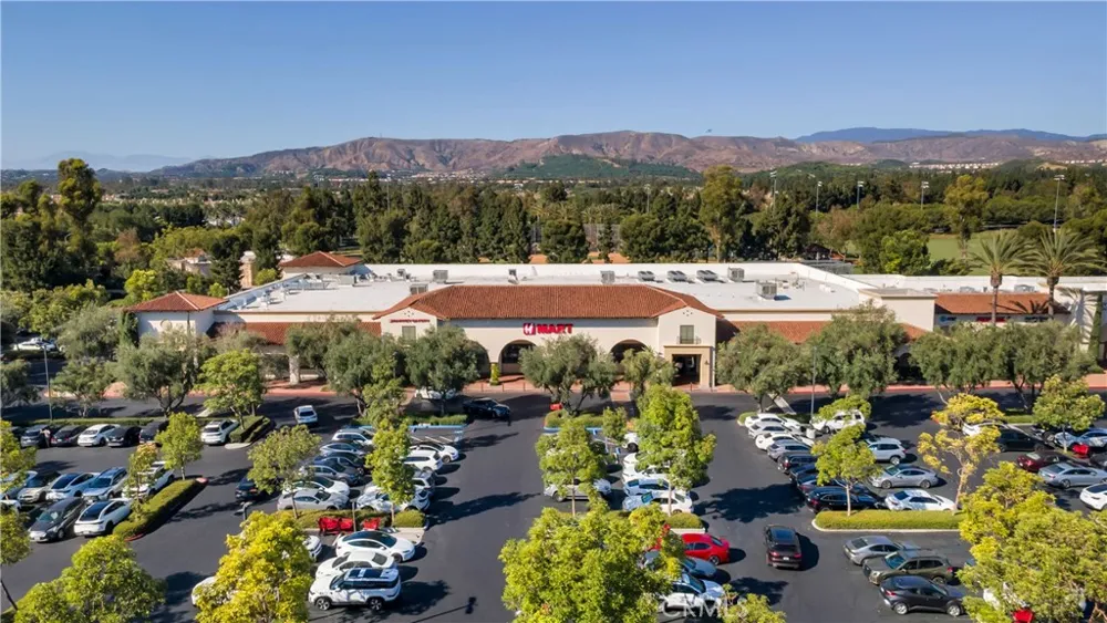 128 Talmadge Irvine, CA 92602