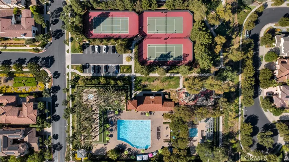 128 Talmadge Irvine, CA 92602