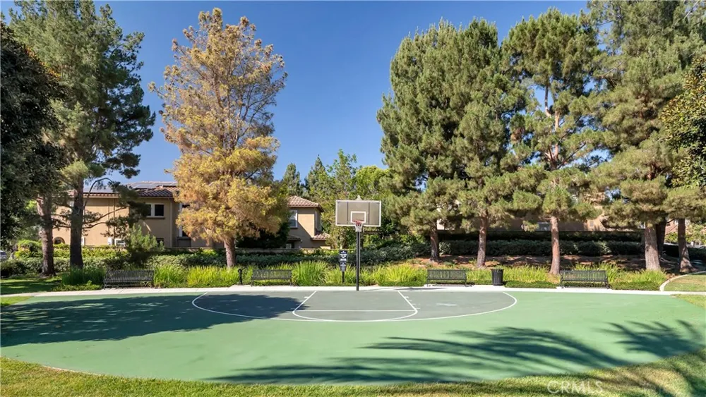 128 Talmadge Irvine, CA 92602