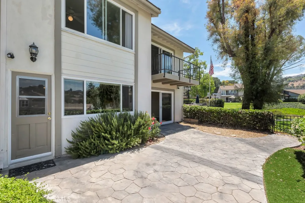 32124 Beachlake Lane Westlake Village, CA 91361