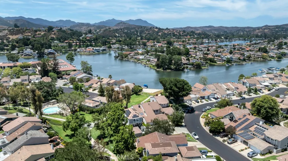 32124 Beachlake Lane Westlake Village, CA 91361