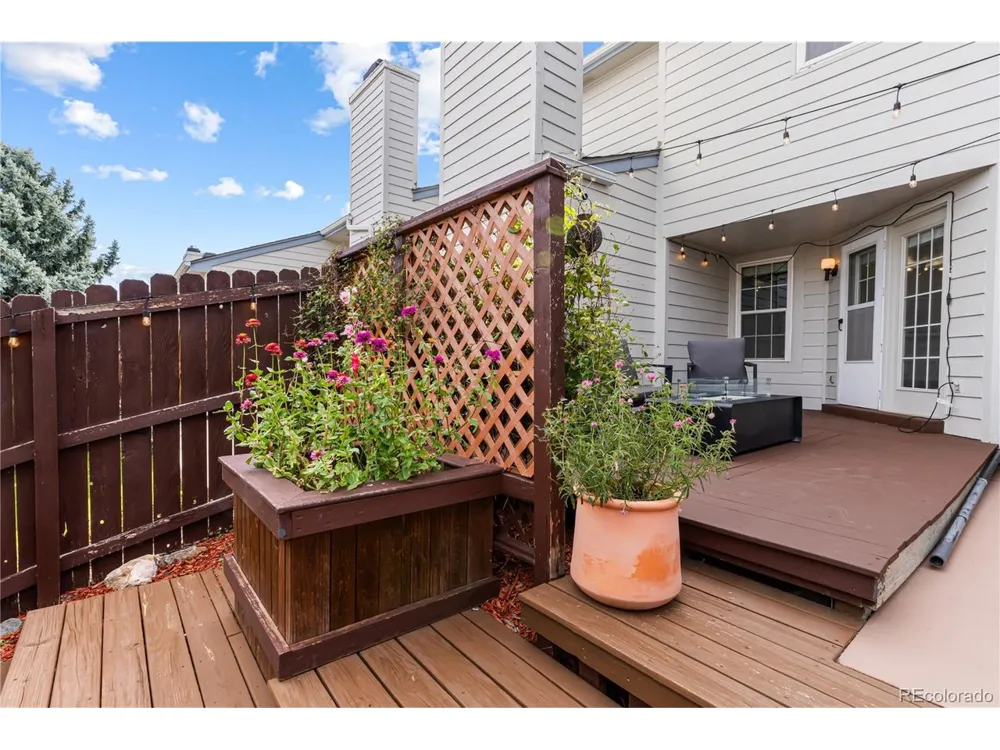6883 S Dover Way Littleton, CO 80128