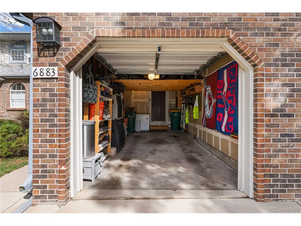 6883 S Dover Way Littleton, CO 80128