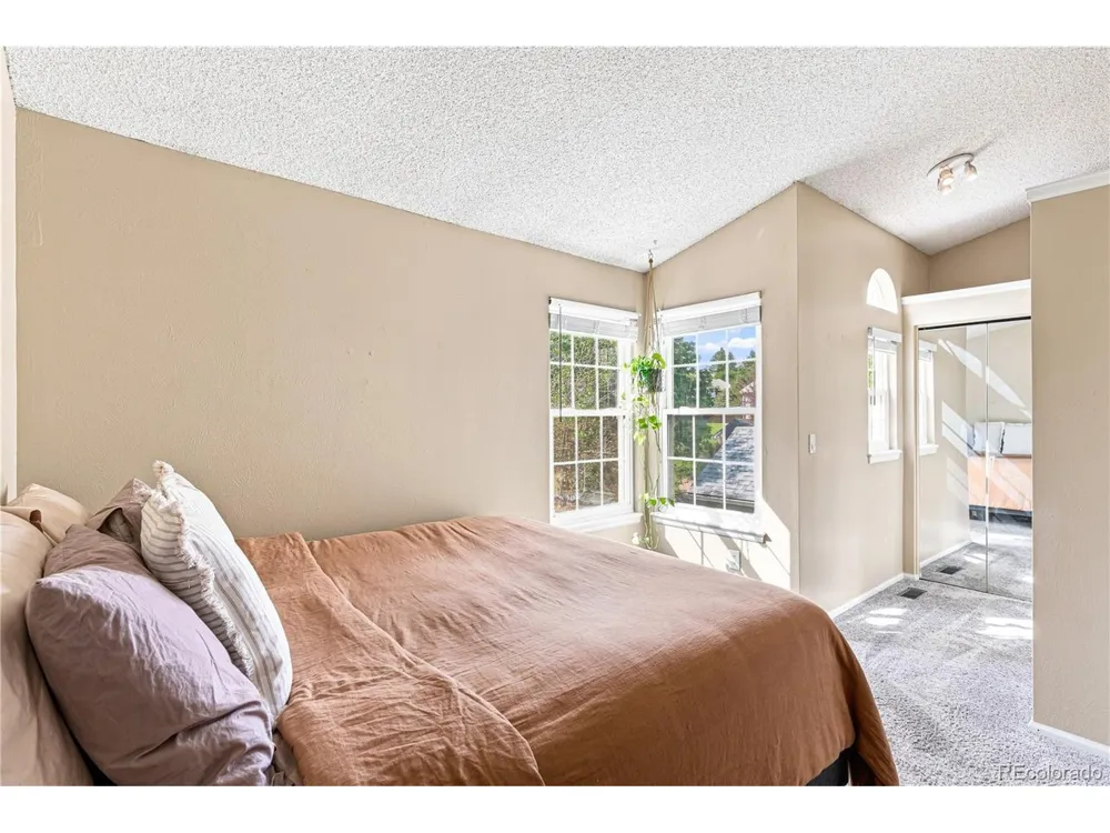 6883 S Dover Way Littleton, CO 80128