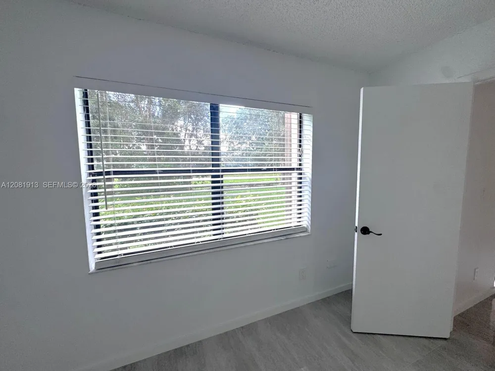10325 NW 11th St #101 Pembroke Pines, FL 33026