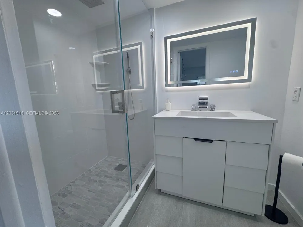 10325 NW 11th St #101 Pembroke Pines, FL 33026