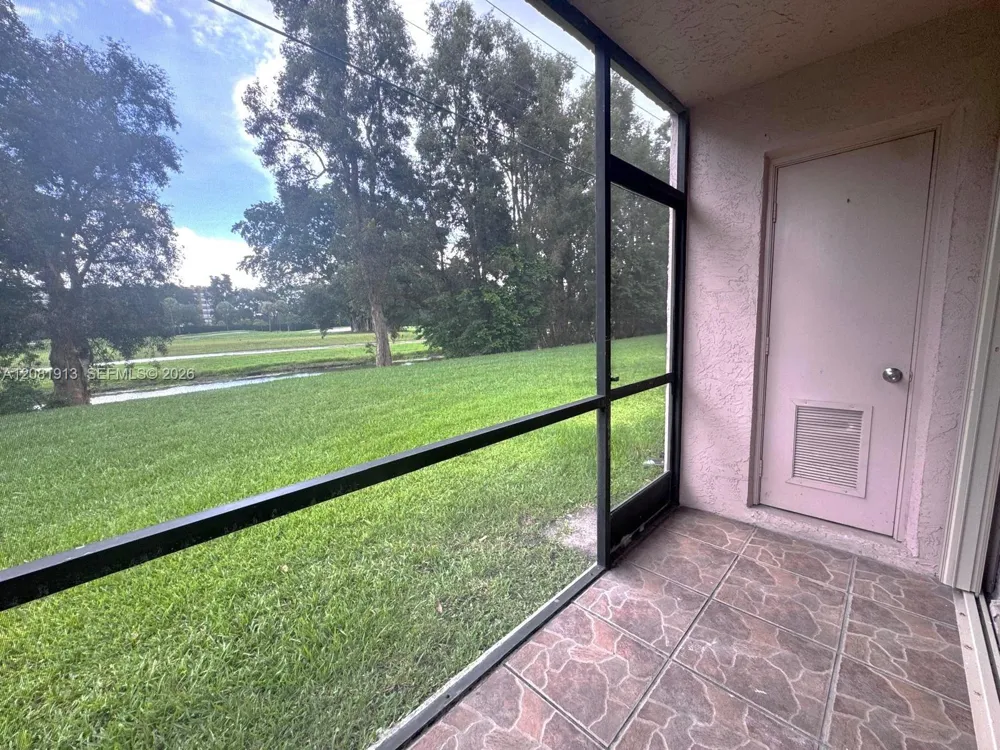 10325 NW 11th St #101 Pembroke Pines, FL 33026