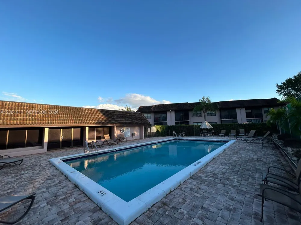 10325 NW 11th St #101 Pembroke Pines, FL 33026